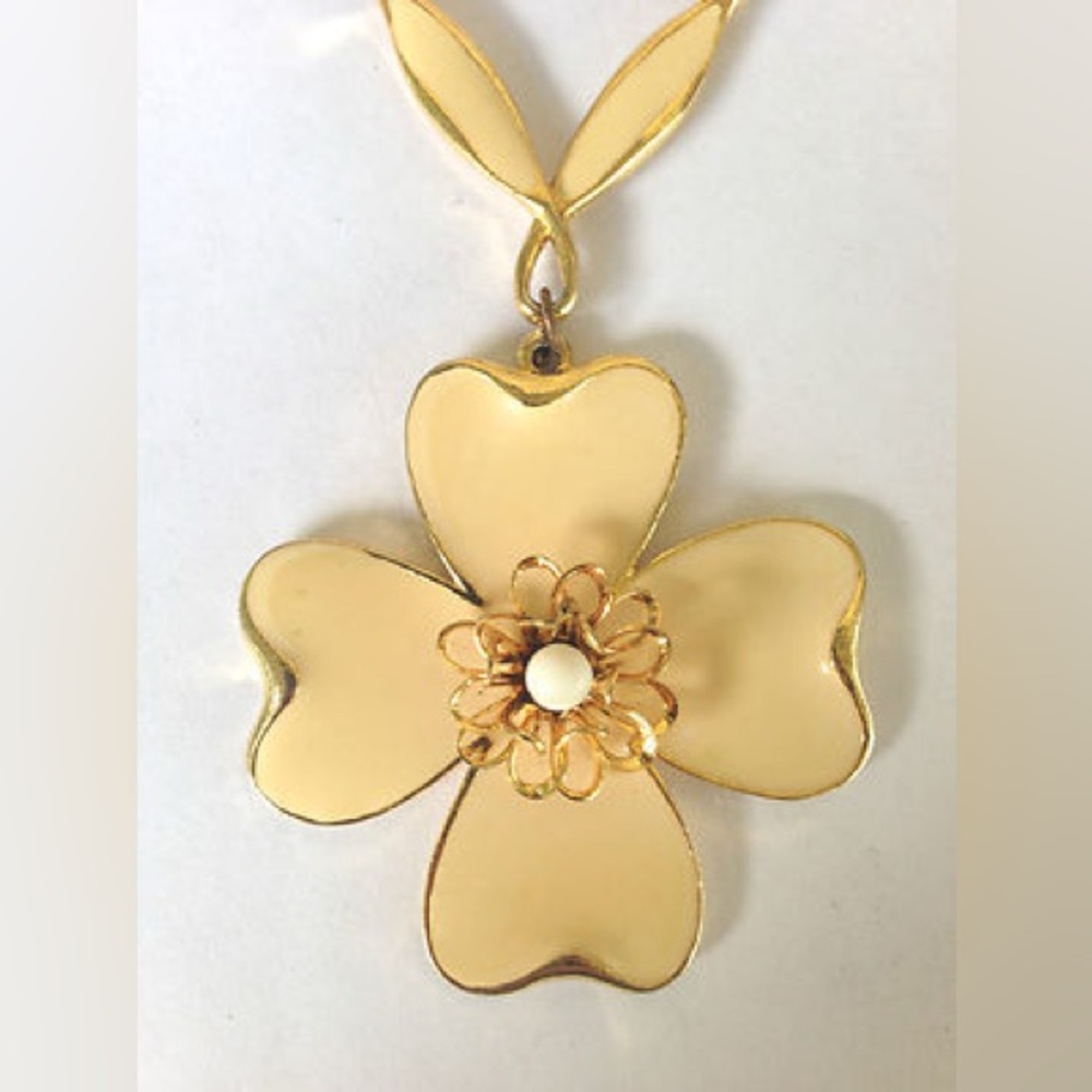 RARE Vintage “ART” - Authur Pepper Dogwood Flower Cream Enamel Pendant Necklace